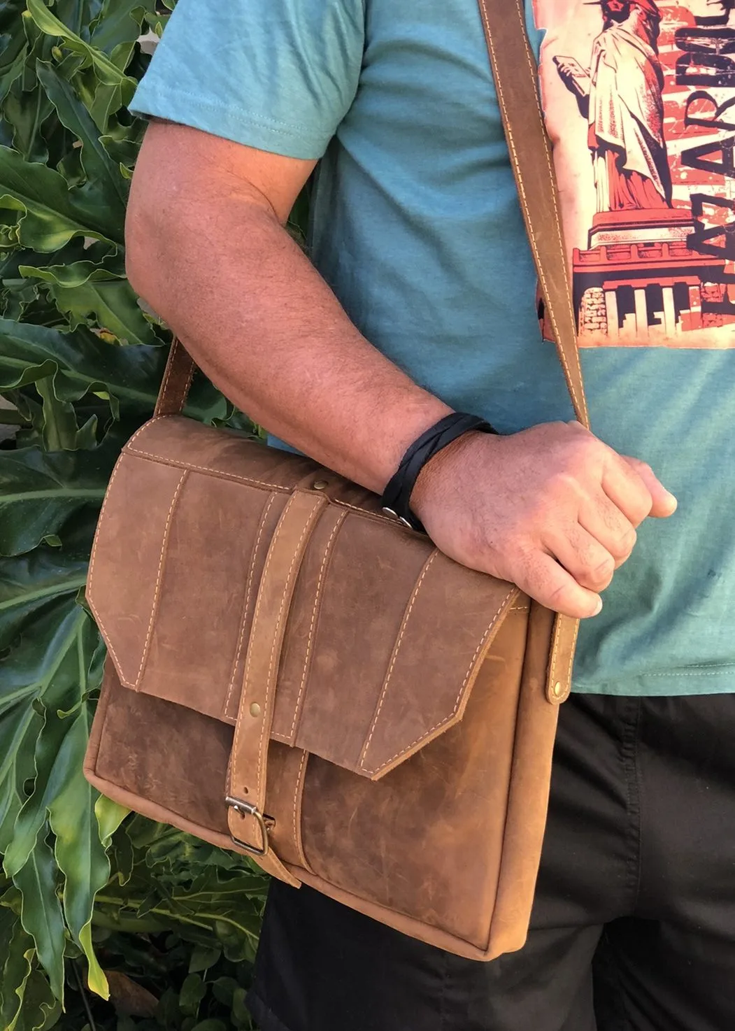 Oldfangled Messenger Bag