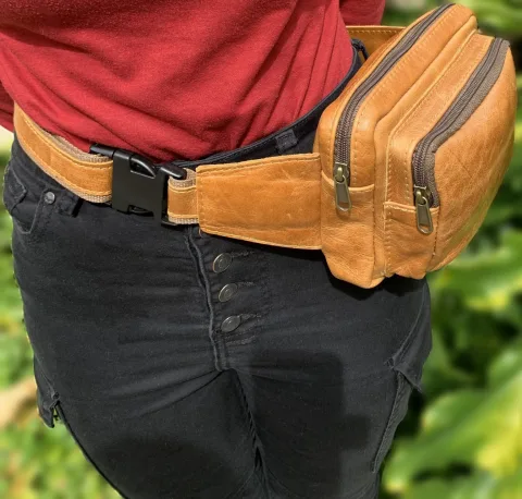 Leather Moon Bag (Fanny pack) – view 2