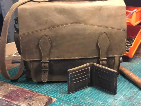 Oldfangled Leather Briefcase (two dividers) – view 6