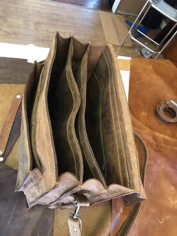 Oldfangled Leather Briefcase (two dividers) – view 5