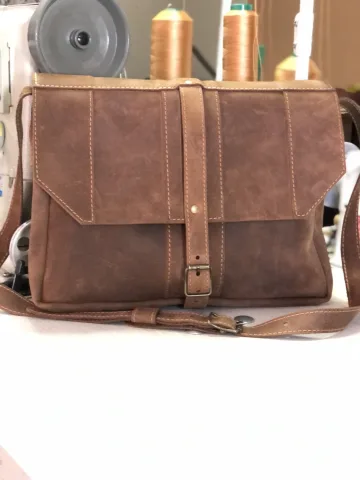Oldfangled Messenger Bag – view 6