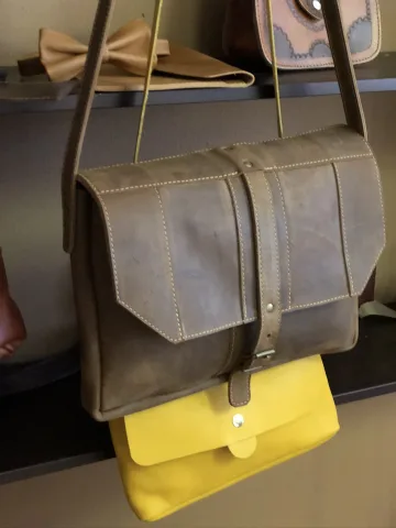 Oldfangled Messenger Bag – view 12