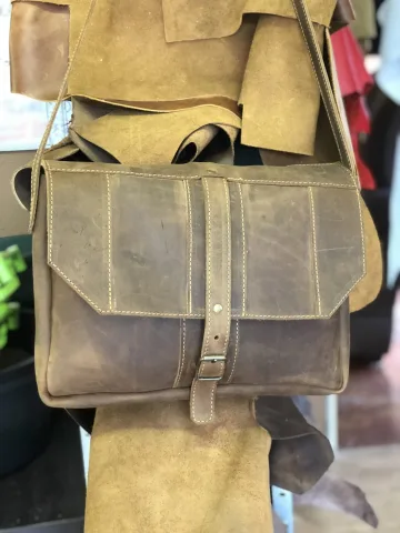 Oldfangled Messenger Bag – view 10