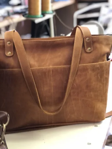 Oldfangled Versatile Tote – view 5